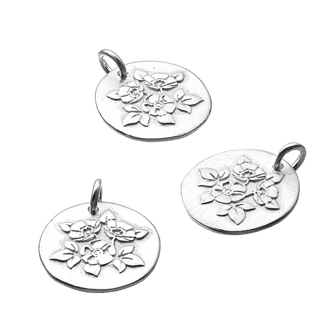 Médaille irrégulière sablée 15mm fleur en bas-relief avec anneau (1pc)