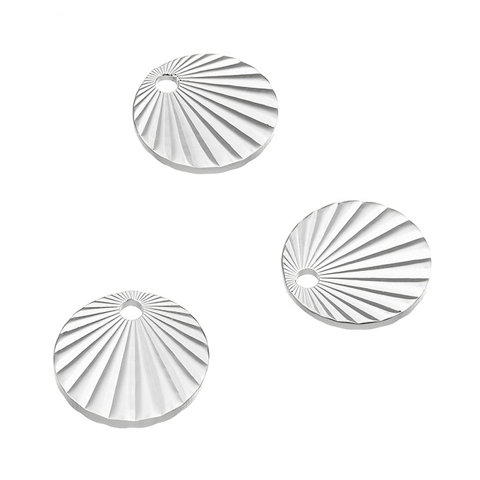 Médailles rayons décentrés en relief recto verso 8mm 1 trou (10pcs)